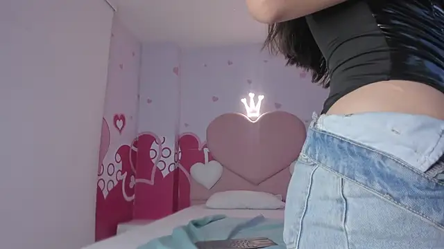 Snapshot of Skinny_Linda chatting on March 15, 10:24 am Skinny Linda online show from March 15, 10:24 am