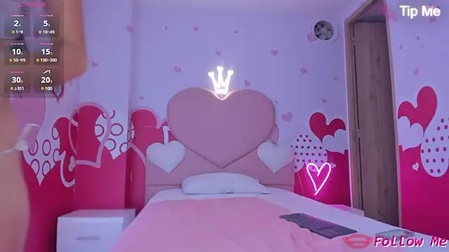 Snapshot of Skinny_Linda chatting on March 18, 4:26 pm Skinny Linda online show from March 18, 4:26 pm