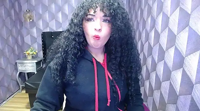 Sofiacowperx online show from February 8, 11:22 am