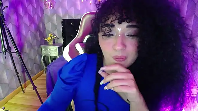 Sofiacowperx online show from February 16, 2:42 am