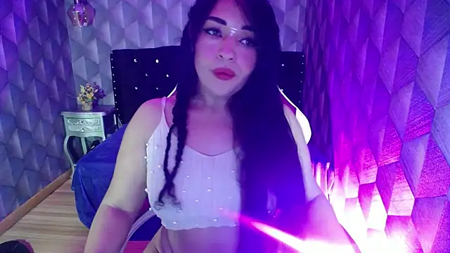 Sofiacowperx online show from February 22, 3:58 pm