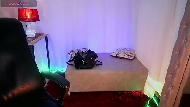 Snapshot of Jsneiidy_ATH chatting on September 10, 4:34 am Jsneiidy ATH online show from September 10, 4:34 am