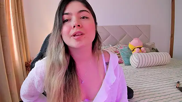 Lau Bee online show from December 13, 7:10 pm