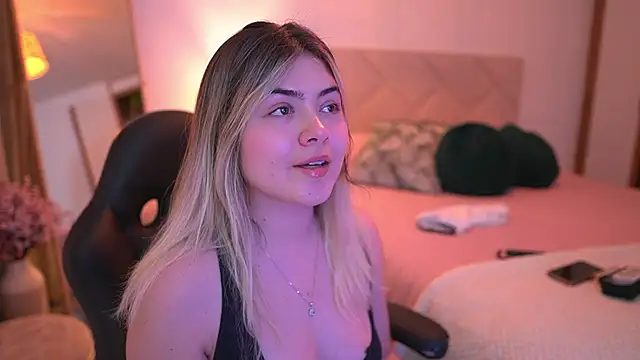 Lau Bee online show from October 21, 5:35 pm