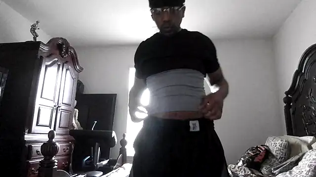 bigboytoy912 online show from March 12, 9:21 pm