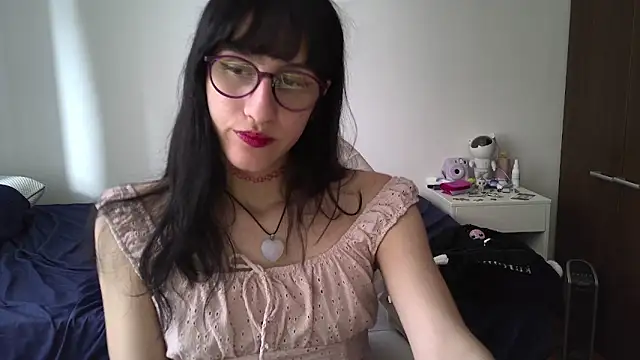 Snapshot of Alice_love29 chatting on January 25, 8:31 pm Alice love29 online show from January 25, 8:31 pm