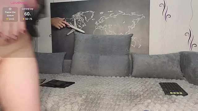 Snapshot of Secret-Smile chatting on March 18, 9:43 pm Secret-Smile online show from March 18, 9:43 pm