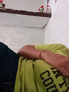 Snapshot of illay_love chatting on July 23, 3:37 am illay love online show from July 23, 3:37 am