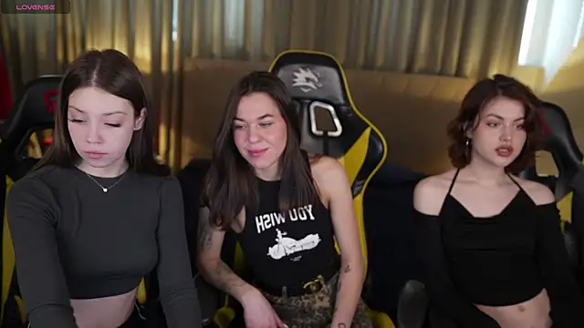 Beatrice 054 online show from January 29, 12:45 pm