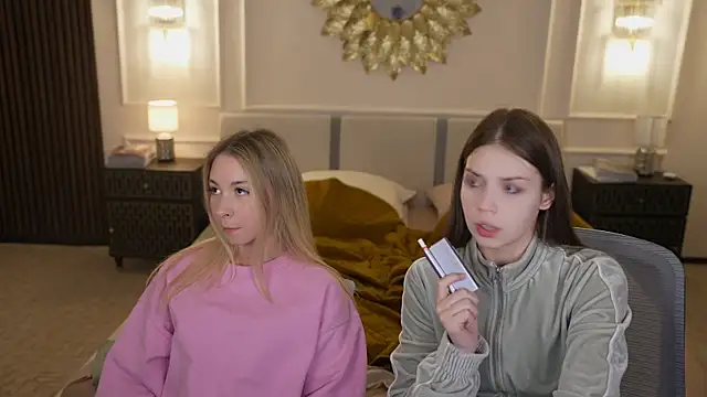 Beatrice 054 online show from February 5, 9:15 am