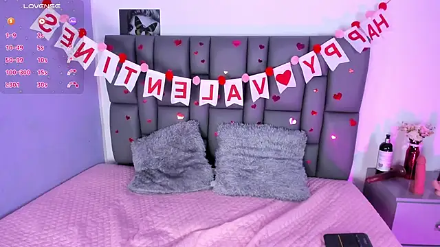 Sophia Lemos online show from February 13, 1:59 pm