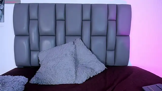 Sophia Lemos online show from March 22, 1:41 pm