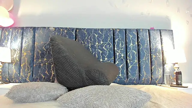 Sophia Lemos online show from October 7, 1:30 pm