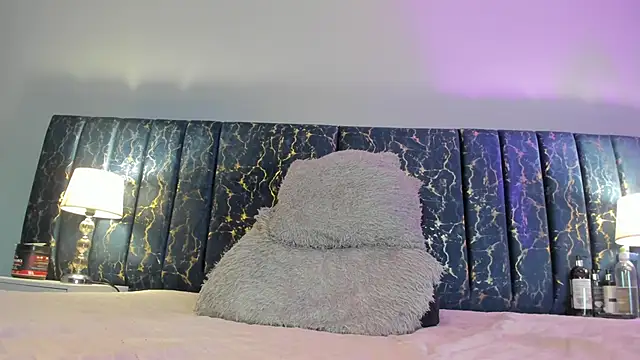 Sophia Lemos online show from November 13, 1:10 pm