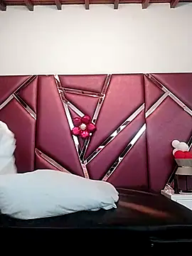 Adel Nesbiit online show from February 18, 7:19 pm