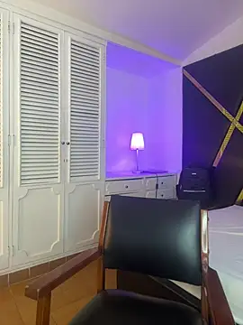 Snapshot of Adel_Nesbiit chatting on May 1, 7:51 pm Adel Nesbiit online show from May 1, 7:51 pm