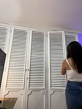 Snapshot of Adel_Nesbiit chatting on May 2, 8:03 pm Adel Nesbiit online show from May 2, 8:03 pm