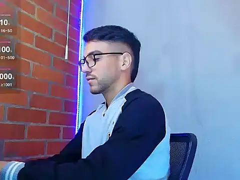 Leandro valenzuela online show from October 13, 3:12 pm