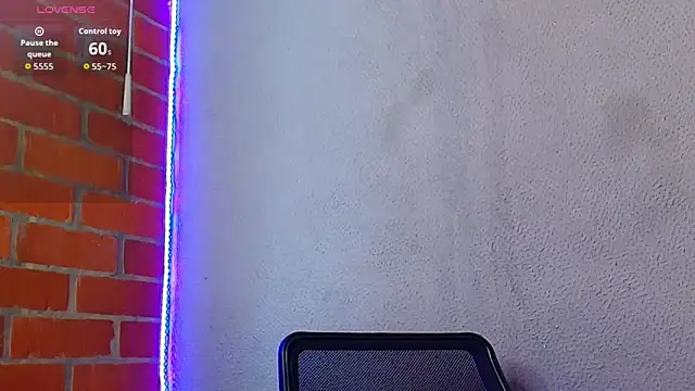 Leandro valenzuela online show from February 13, 1:51 pm