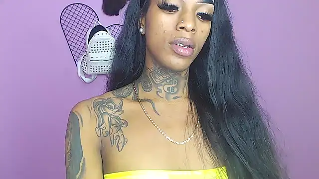 Snapshot of badgirls_cx chatting on December 23, 8:03 pm badgirls cx online show from December 23, 8:03 pm