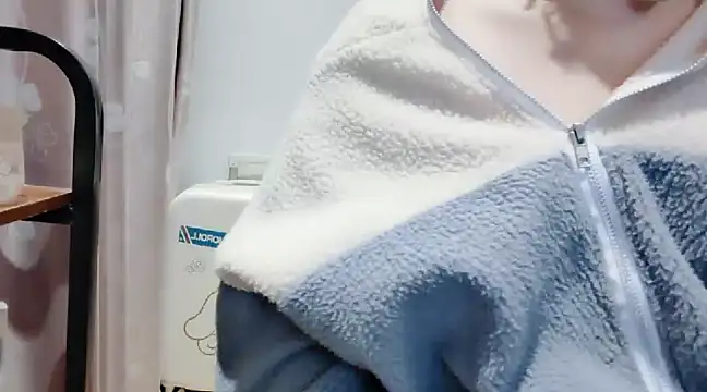 Snapshot of arena1357 chatting on December 19, 11:18 am arena1357 online show from December 19, 11:18 am