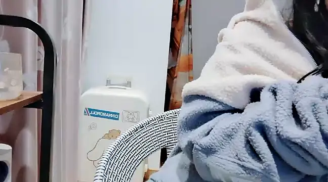 Snapshot of arena1357 chatting on December 19, 8:34 pm arena1357 online show from December 19, 8:34 pm