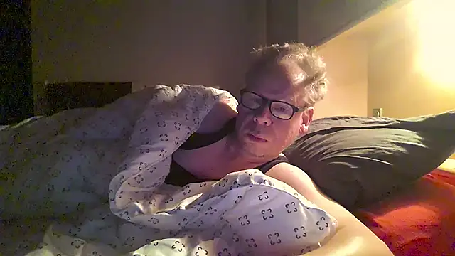 kinkyslet8 online show from September 29, 4:50 am