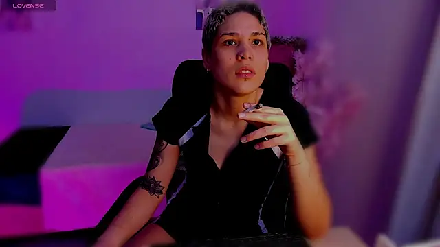 Charlee pink online show from November 12, 8:52 pm