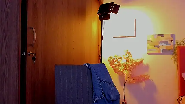 Charlee pink online show from March 21, 3:22 am