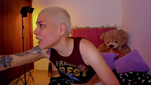 Charlee pink online show from April 21, 7:28 pm