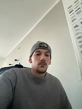 younglongdong030 online show from March 4, 9:26 am