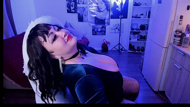 Snapshot of Scarlett_OHara_1861 chatting on June 7, 8:56 pm Scarlett OHara 1861 online show from June 7, 8:56 pm