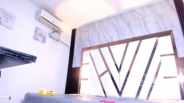 lola hornei online show from September 27, 12:15 am