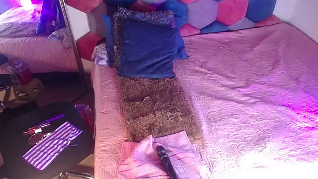 Snapshot of ViolethRammtein chatting on December 31, 12:32 am ViolethRammtein online show from December 31, 12:32 am