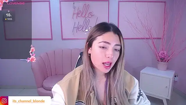 Snapshot of channel_blonde_a chatting on January 28, 7:21 pm channel blonde a online show from January 28, 7:21 pm