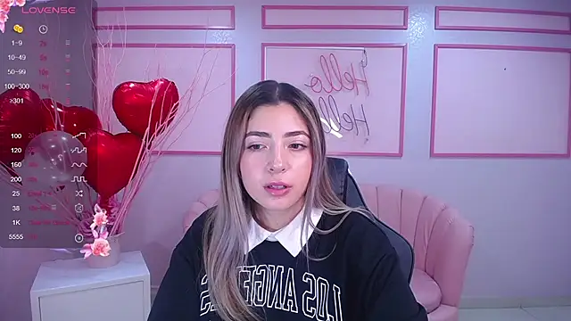 Snapshot of channel_blonde_a chatting on February 4, 4:29 pm channel blonde a online show from February 4, 4:29 pm