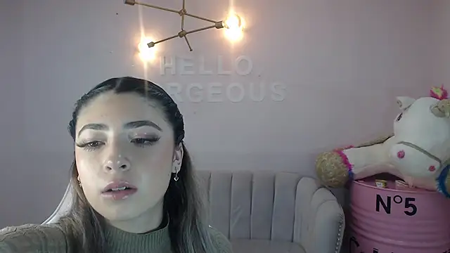 Snapshot of channel_blonde_a chatting on February 17, 4:37 pm channel blonde a online show from February 17, 4:37 pm