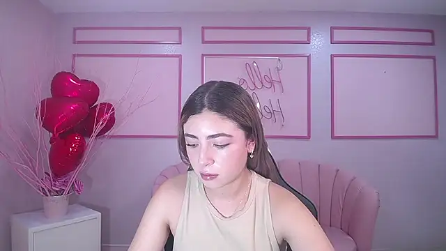 Snapshot of channel_blonde_a chatting on February 25, 4:31 pm channel blonde a online show from February 25, 4:31 pm