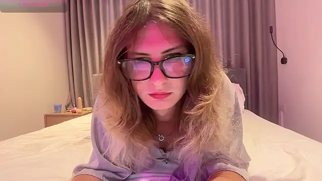 Alice Pinkhead online show from February 3, 6:51 am