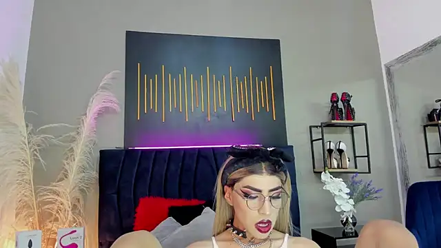 BrianaSchafer online show from January 28, 4:41 pm