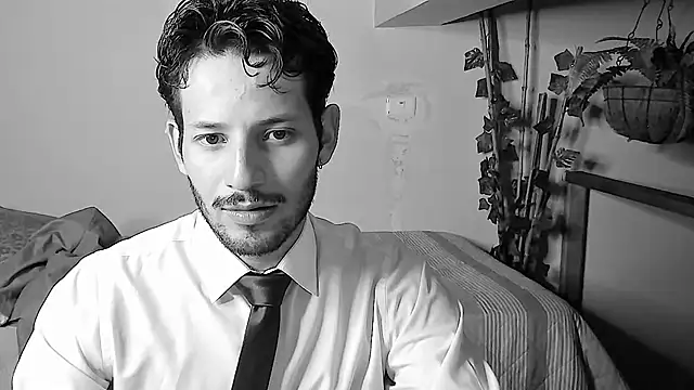 Nicholasrodrii online show from June 27, 11:54 pm