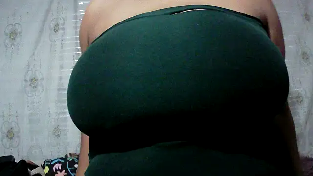 tripplexhoney101 online show from November 10, 6:34 am