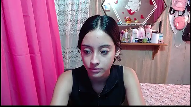 Lunawillis online show from February 3, 8:03 pm