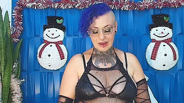 Snapshot of SandyyRose chatting on December 13, 5:54 pm SandyyRose online show from December 13, 5:54 pm