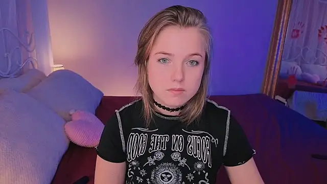 Snapshot of mary_ton chatting on November 5, 5:07 am mary ton online show from November 5, 5:07 am