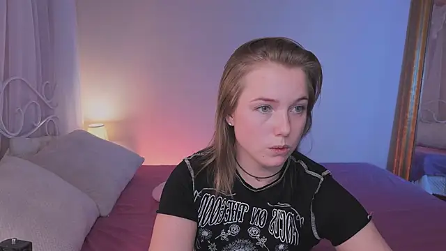 Snapshot of mary_ton chatting on November 16, 5:02 am mary ton online show from November 16, 5:02 am