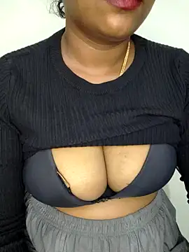 Snapshot of Sexy_Ammu_Telugu chatting on February 3, 2:25 am Sexy Ammu Telugu online show from February 3, 2:25 am