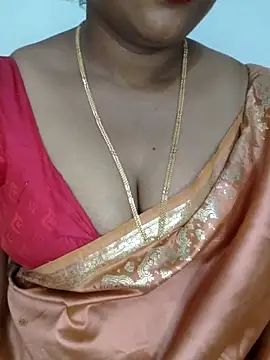 Snapshot of Sexy_Ammu_Telugu chatting on February 16, 6:10 am Sexy Ammu Telugu online show from February 16, 6:10 am