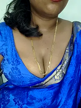 Snapshot of Sexy_Ammu_Telugu chatting on February 17, 8:52 am Sexy Ammu Telugu online show from February 17, 8:52 am