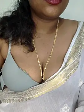 Snapshot of Sexy_Ammu_Telugu chatting on February 17, 4:15 pm Sexy Ammu Telugu online show from February 17, 4:15 pm